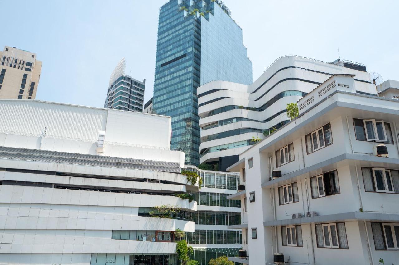 Speck Bangkok Hostel Екстериор снимка